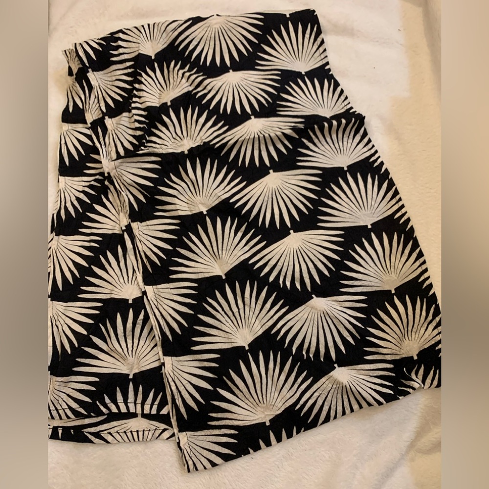 NWT Masai White & Black Scarf Wrap